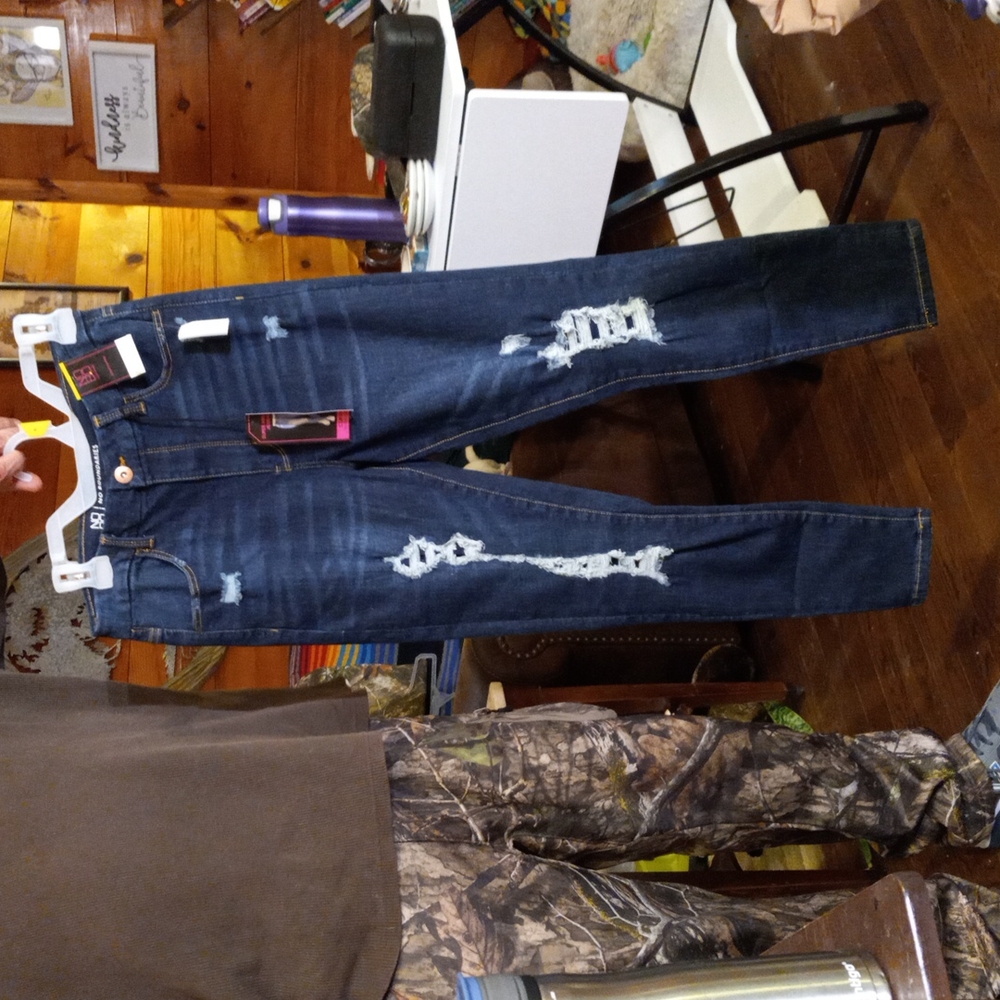 Jeans - Picture 10 of 14